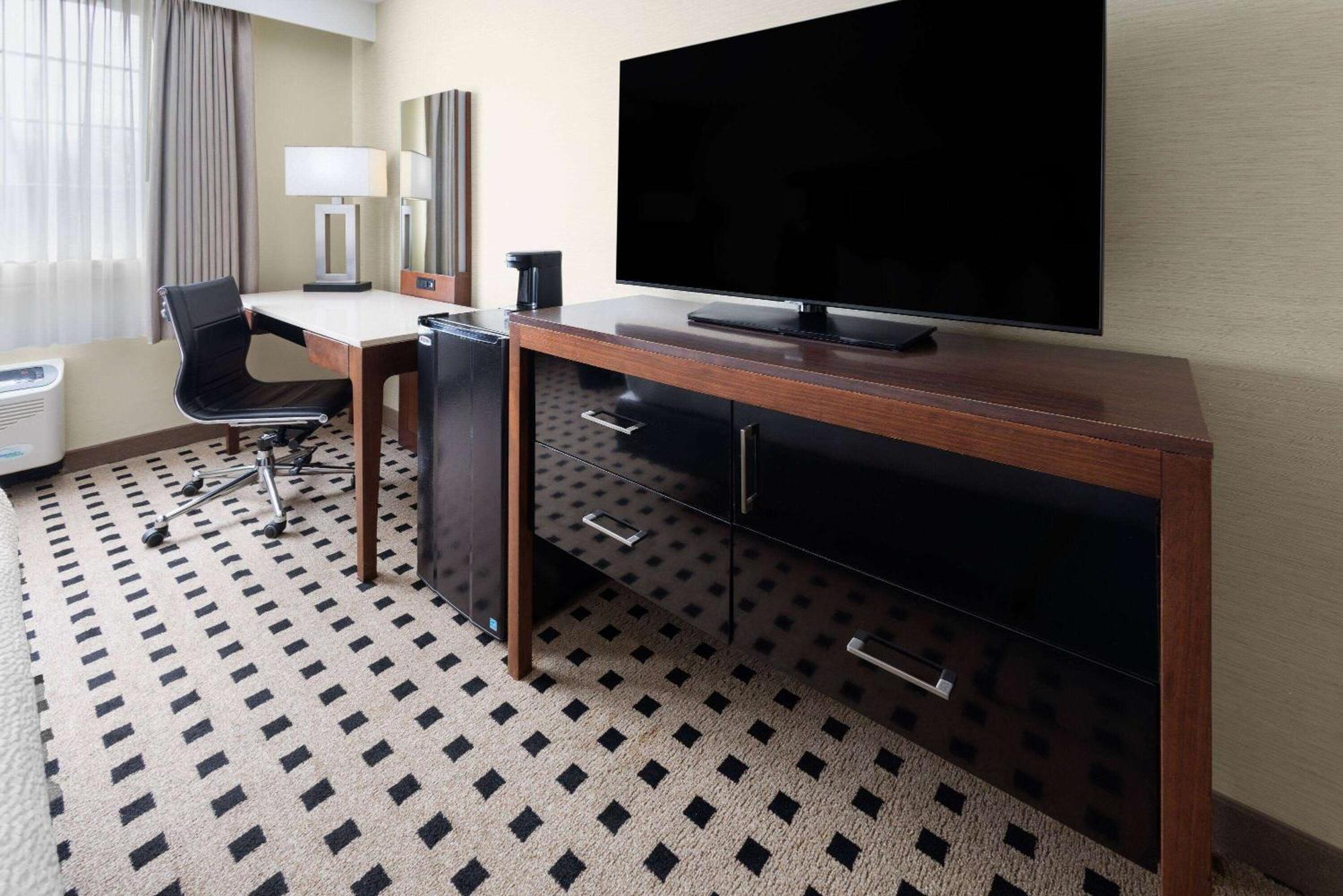 Penn Harris Hotel Harrisburg, Trademark By Wyndham Экстерьер фото