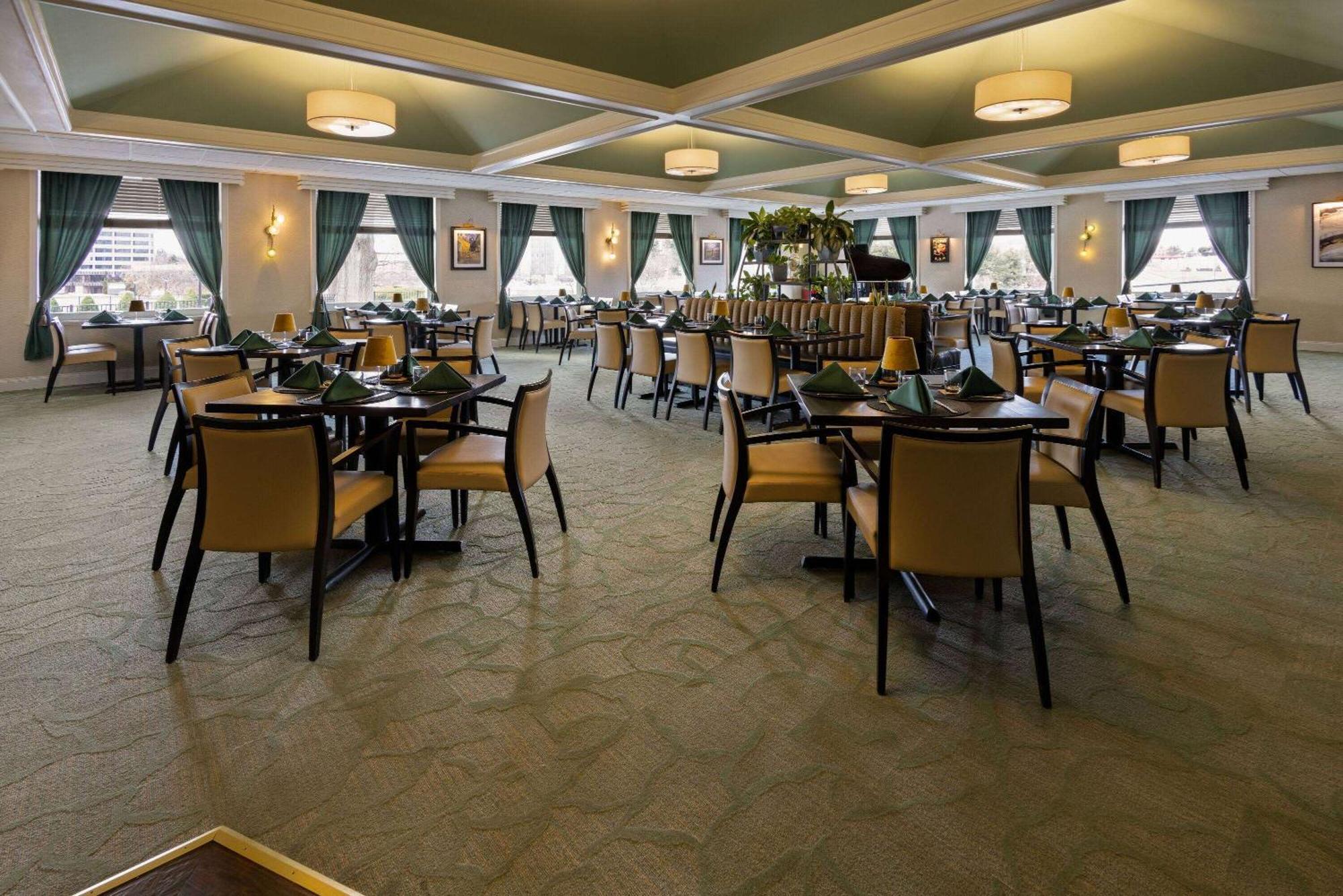 Penn Harris Hotel Harrisburg, Trademark By Wyndham Экстерьер фото