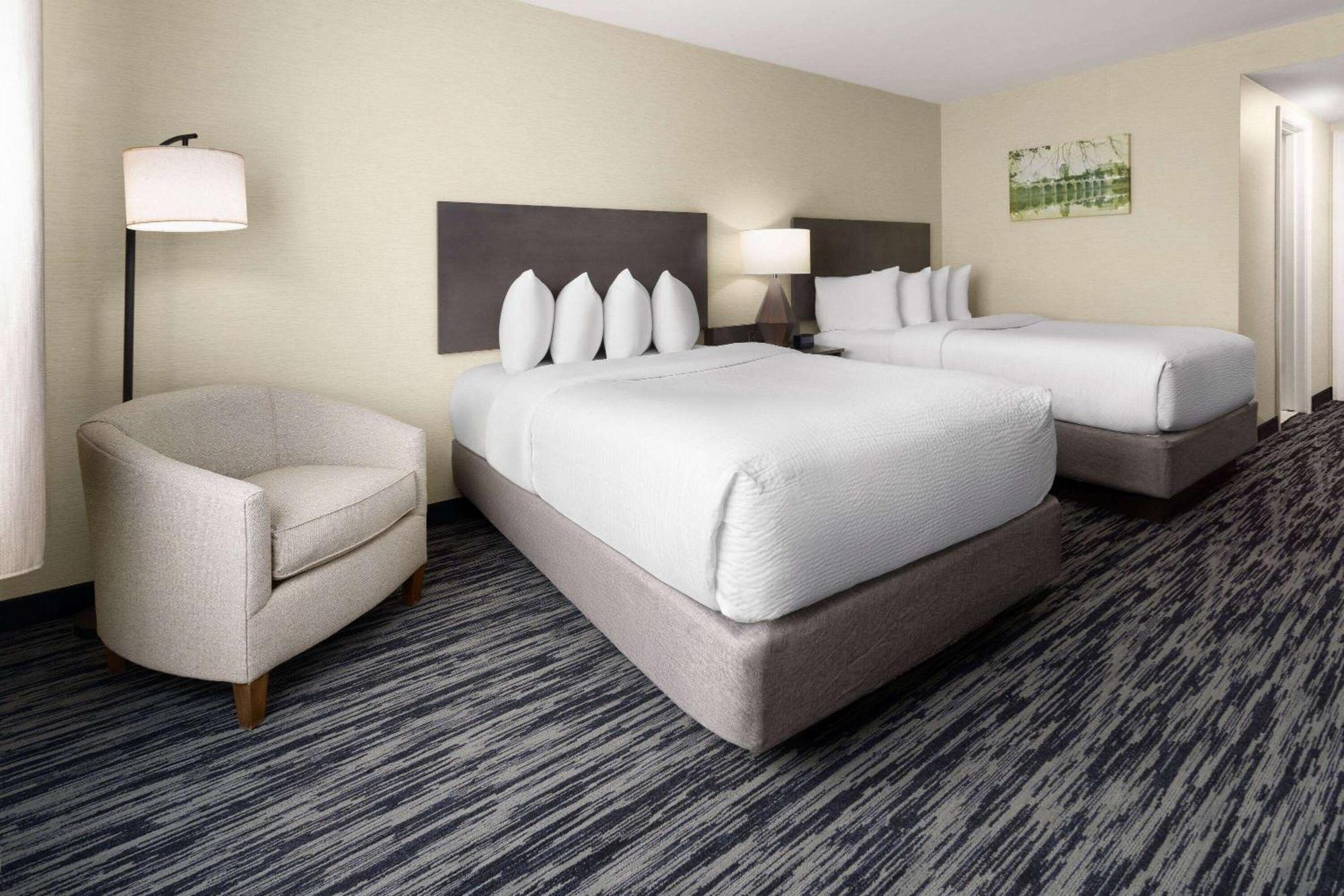 Penn Harris Hotel Harrisburg, Trademark By Wyndham Экстерьер фото